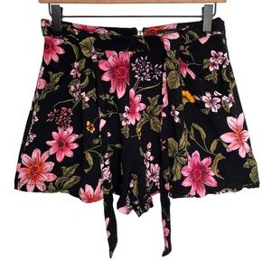 Guess Flowy Floal Shorts Size 4